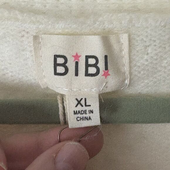 NWT BiBi Women’s Patch Pocket Sequins Sweater Cardigan XL Holiday New Years - Picture 5 of 9